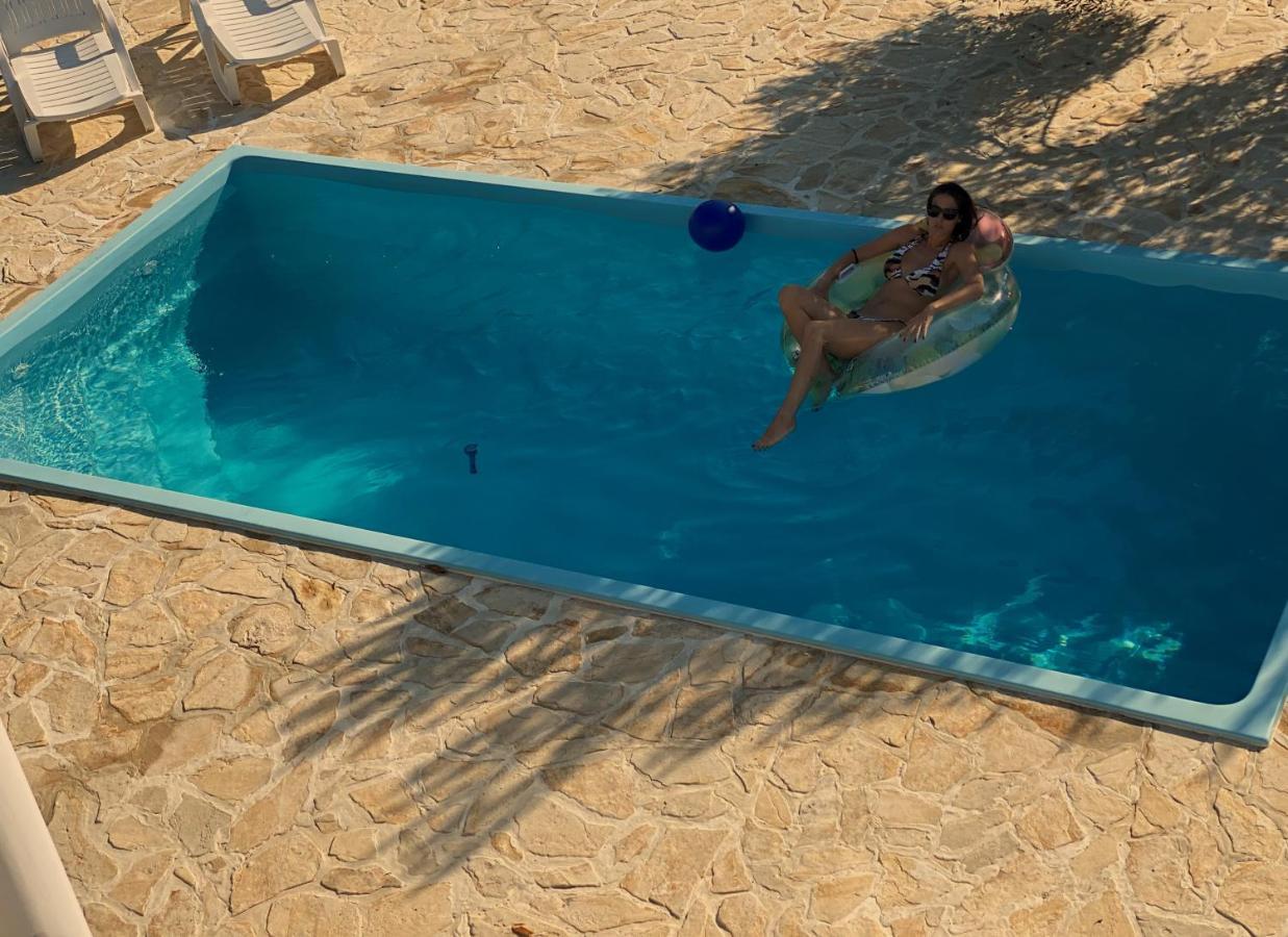 Villa Bubica- Cozy Holiday Home In Rural Area With Pool Stankovci  エクステリア 写真
