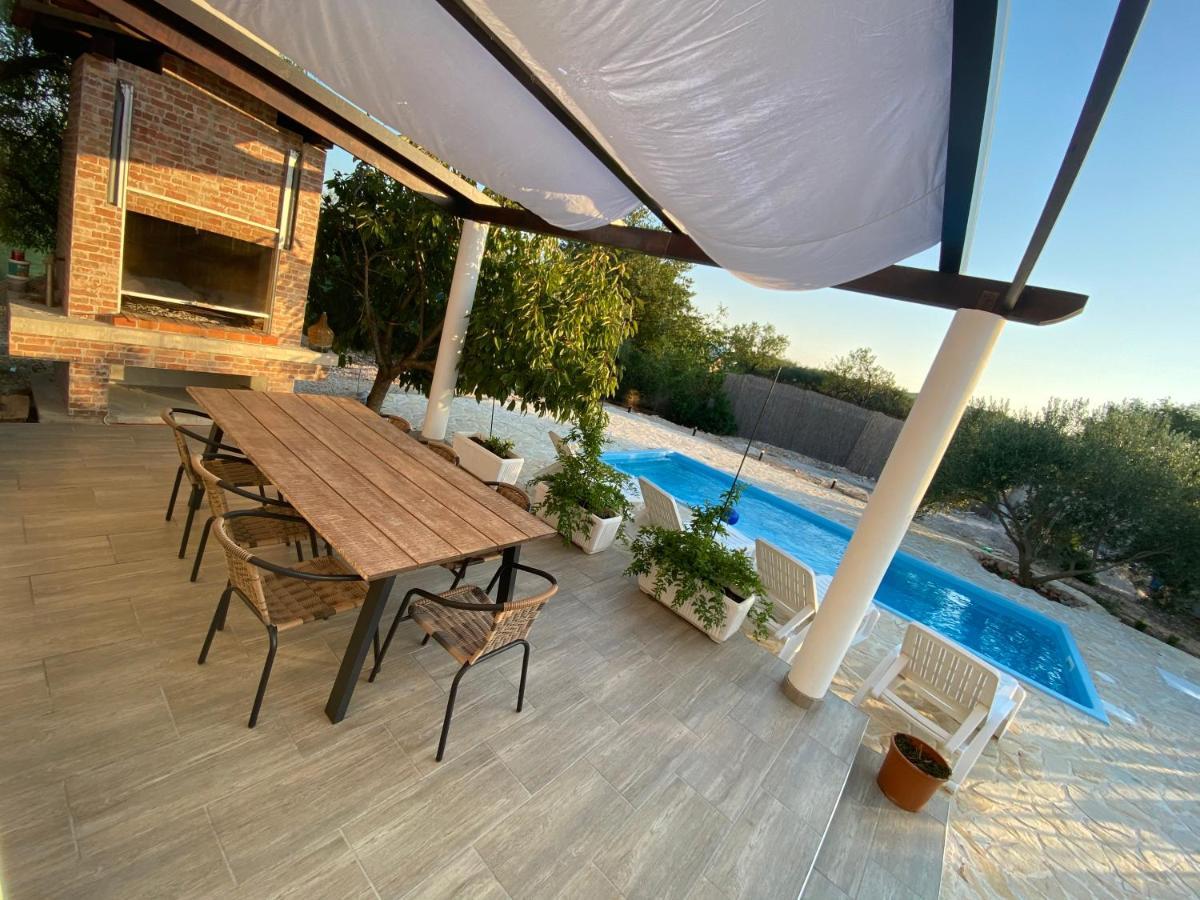 Villa Bubica- Cozy Holiday Home In Rural Area With Pool Stankovci  エクステリア 写真