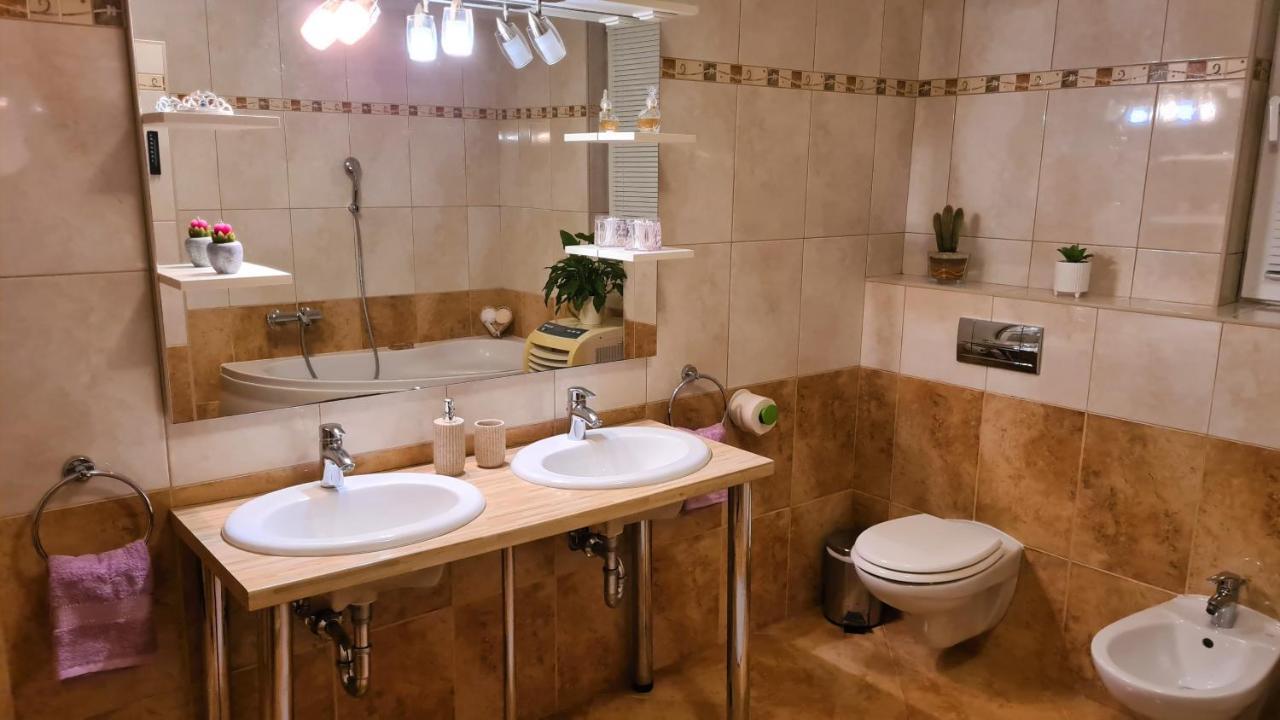 Villa Bubica- Cozy Holiday Home In Rural Area With Pool Stankovci  エクステリア 写真