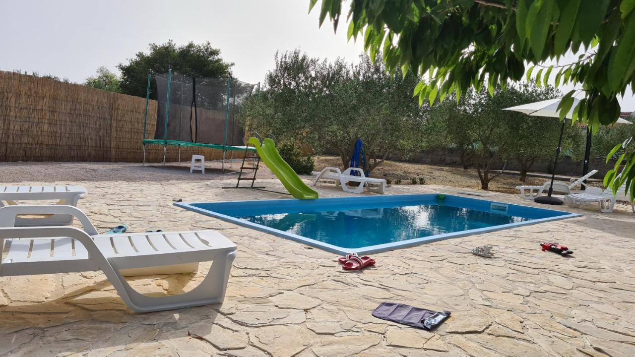 Villa Bubica- Cozy Holiday Home In Rural Area With Pool Stankovci  エクステリア 写真