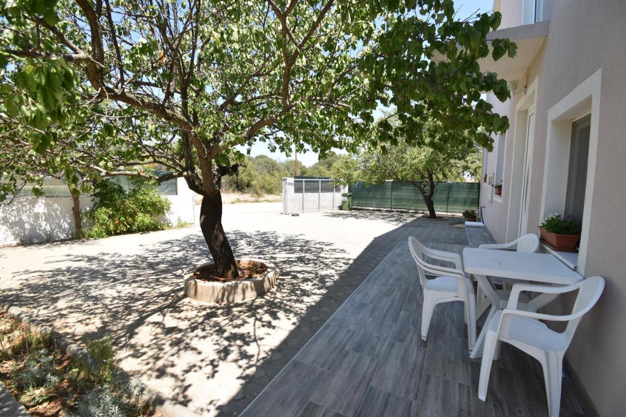 Villa Bubica- Cozy Holiday Home In Rural Area With Pool Stankovci  エクステリア 写真