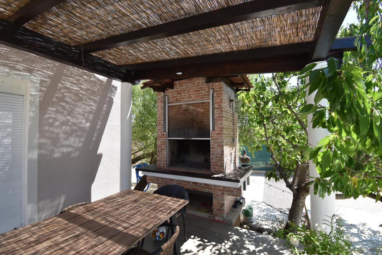 Villa Bubica- Cozy Holiday Home In Rural Area With Pool Stankovci  エクステリア 写真